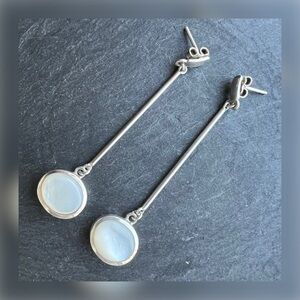 .950 Sterling Silver Mother of Pearl Drop Earrings
